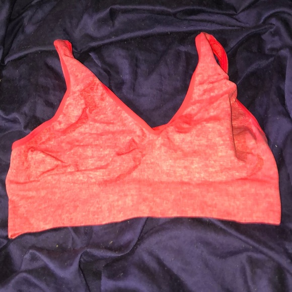 Juniors Bright Pink Sports Bra - Picture 1 of 1